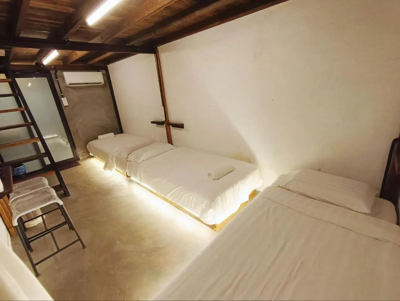 5Br Ruma Papanz Moden 30 Pax Malacca 公寓